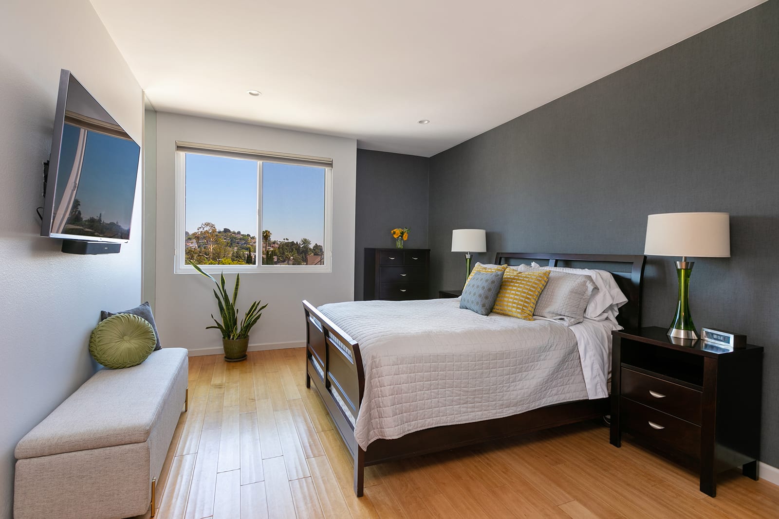 Top-floor Residence in Griffith Park