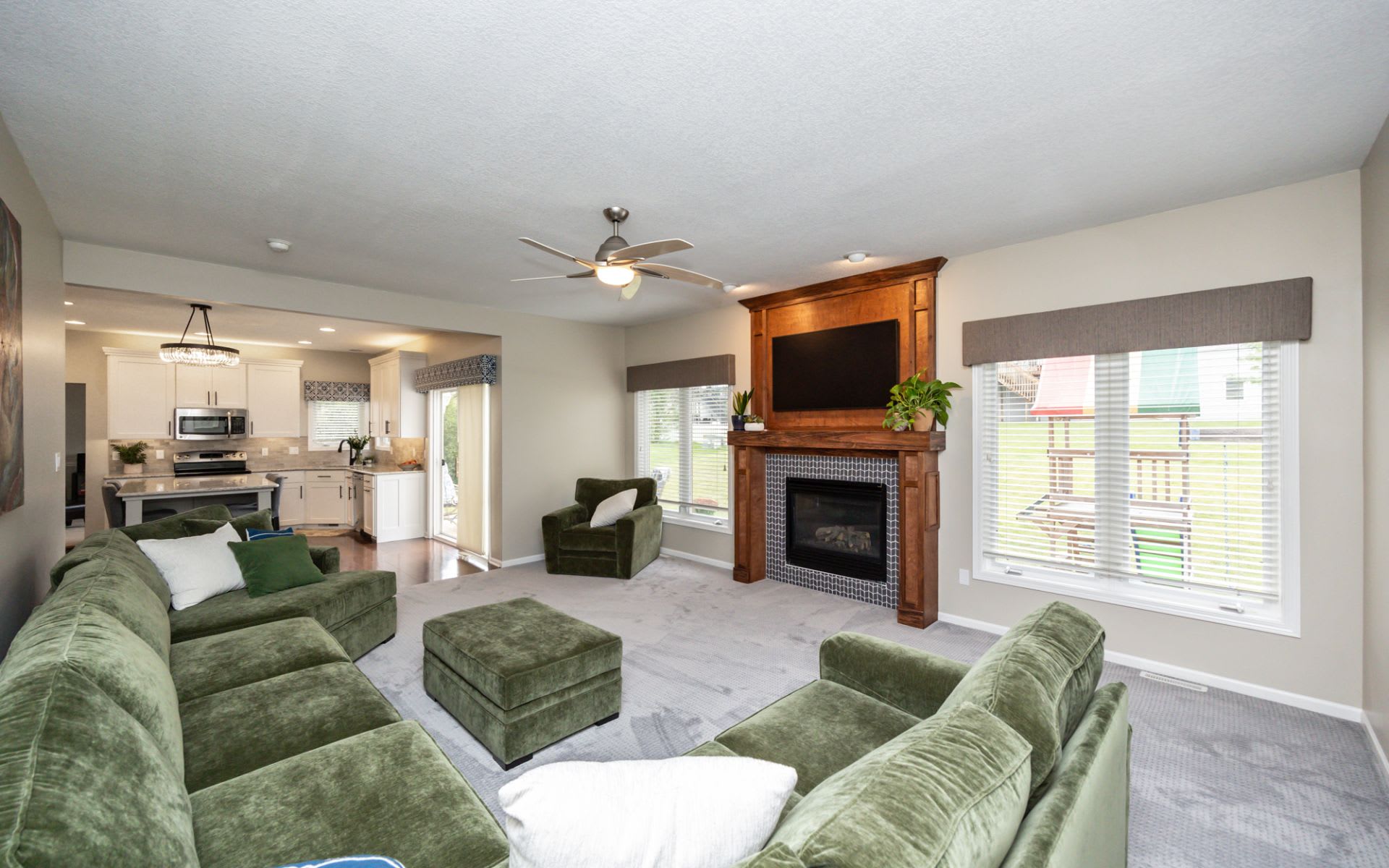 5542 Ponderosa Drive