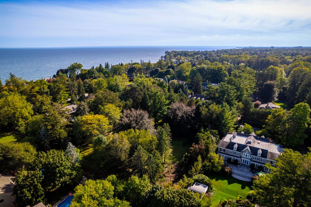 2061 Lakeshore Road E, Oakville