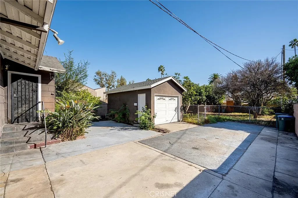 60 Pepper St