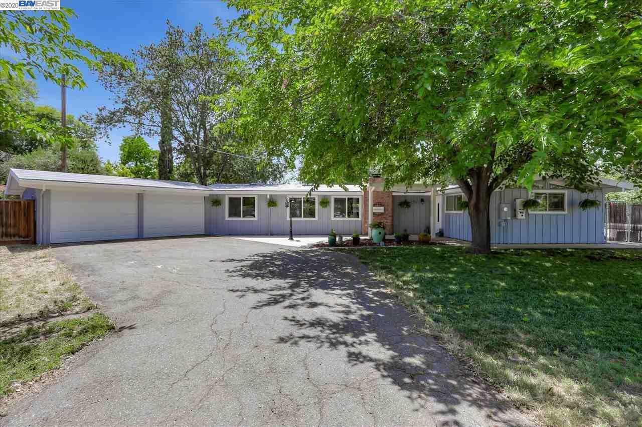 911 Mohr Ln