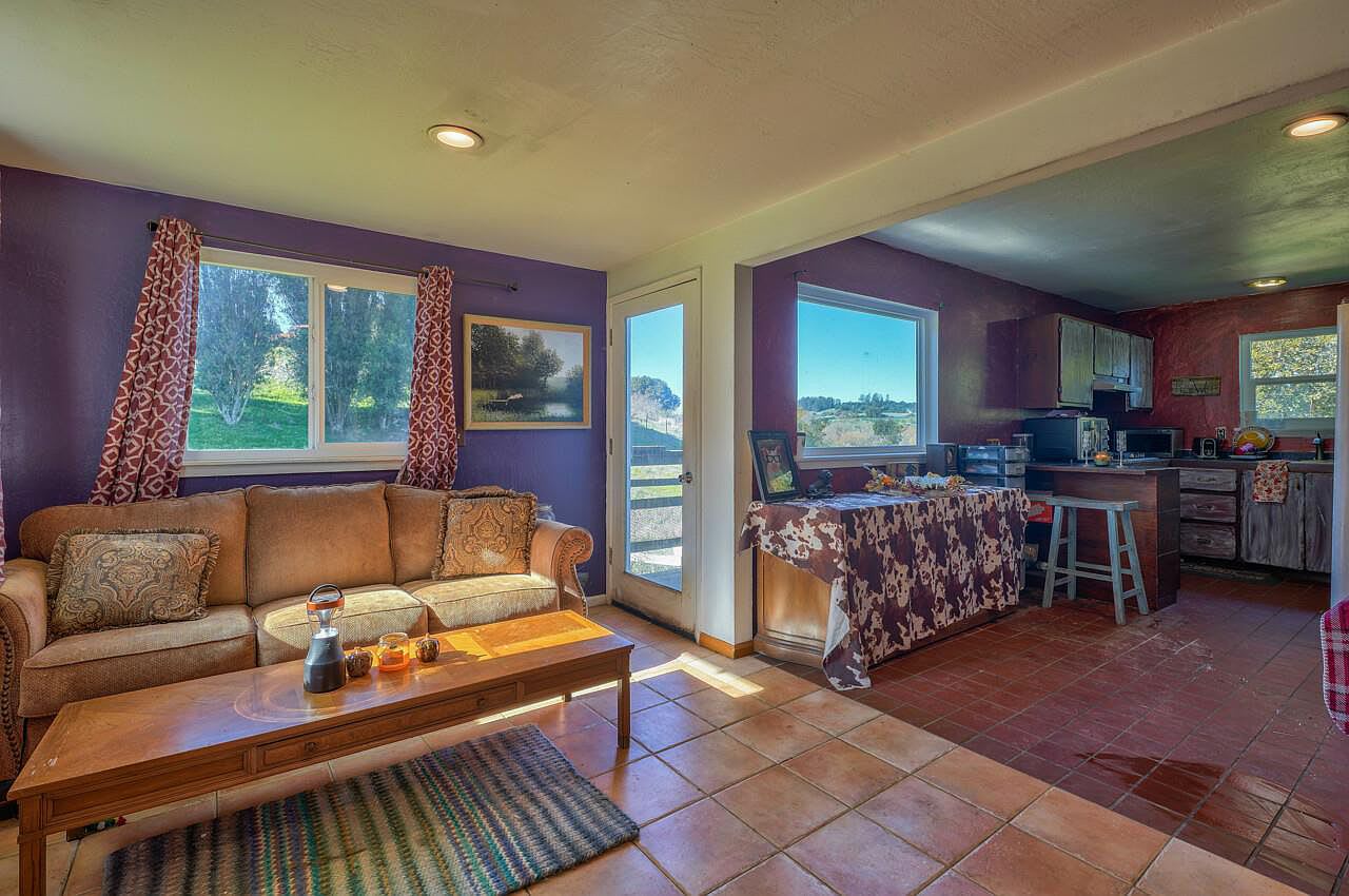 1084 San Miguel Canyon Rd