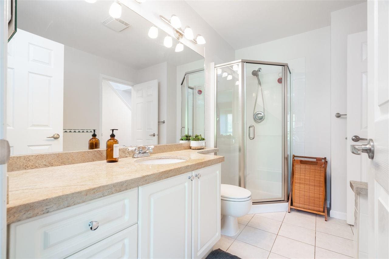 104-6588 Southoaks Cres