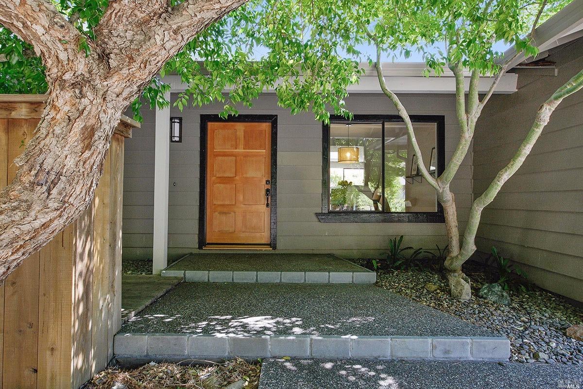 87 Santa Maria Dr