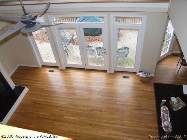 210 Villa Way
