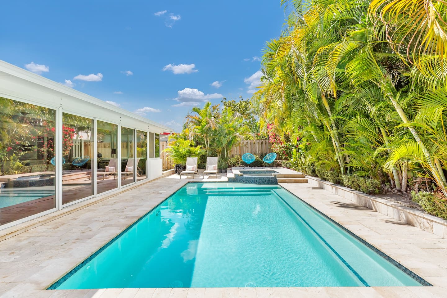 Pool Home w Jacuzzi by Beaches/shopping!