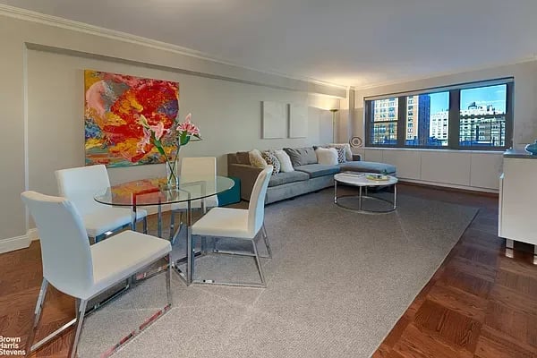 11 Riverside Dr Unit: 10TW