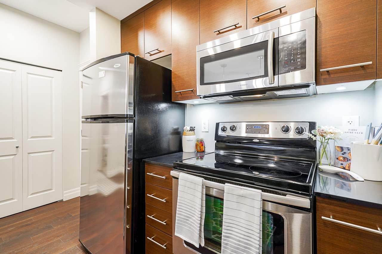 215-2343 Atkins Ave