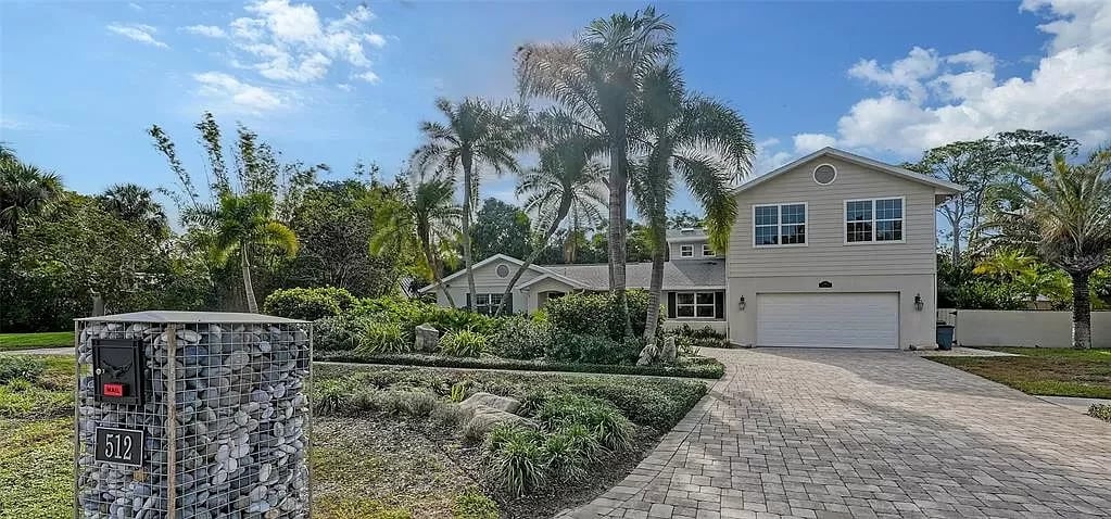 512 Sapphire Dr