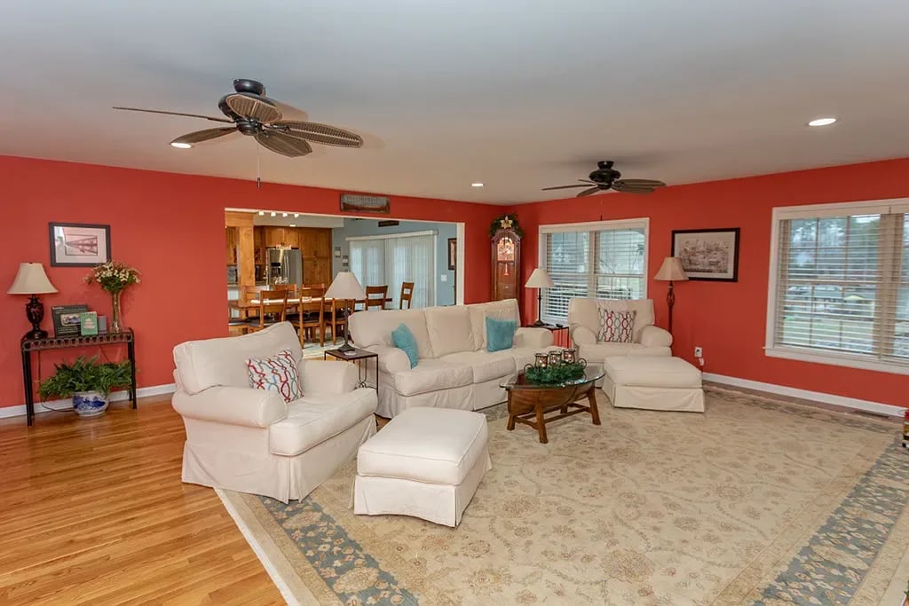 238 Dogwood Wy
