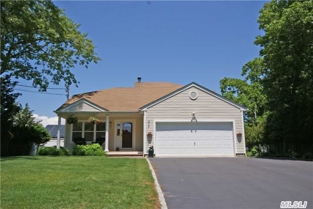 6 Tall Oak Ln