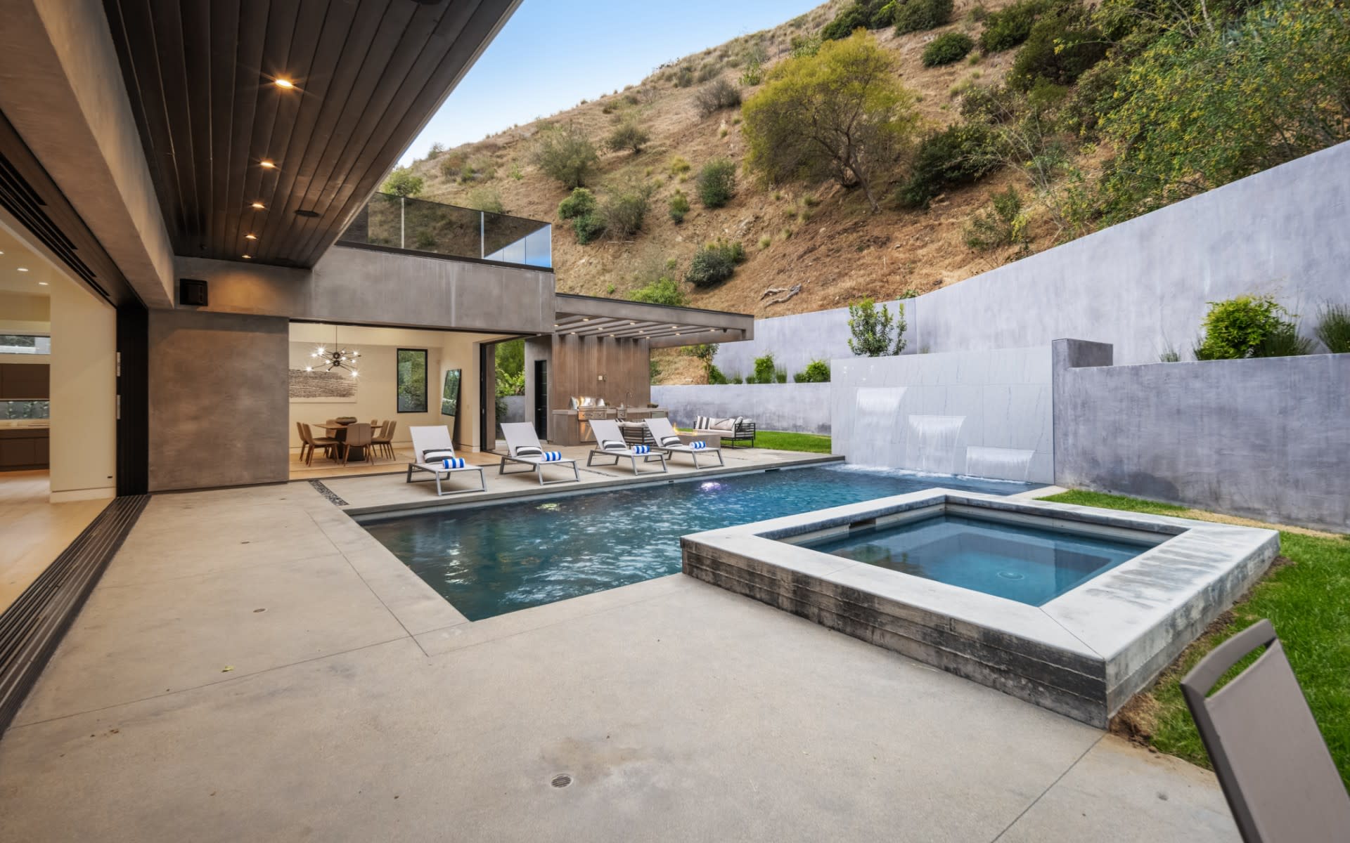 Nichols Canyon - Hollywood Hills