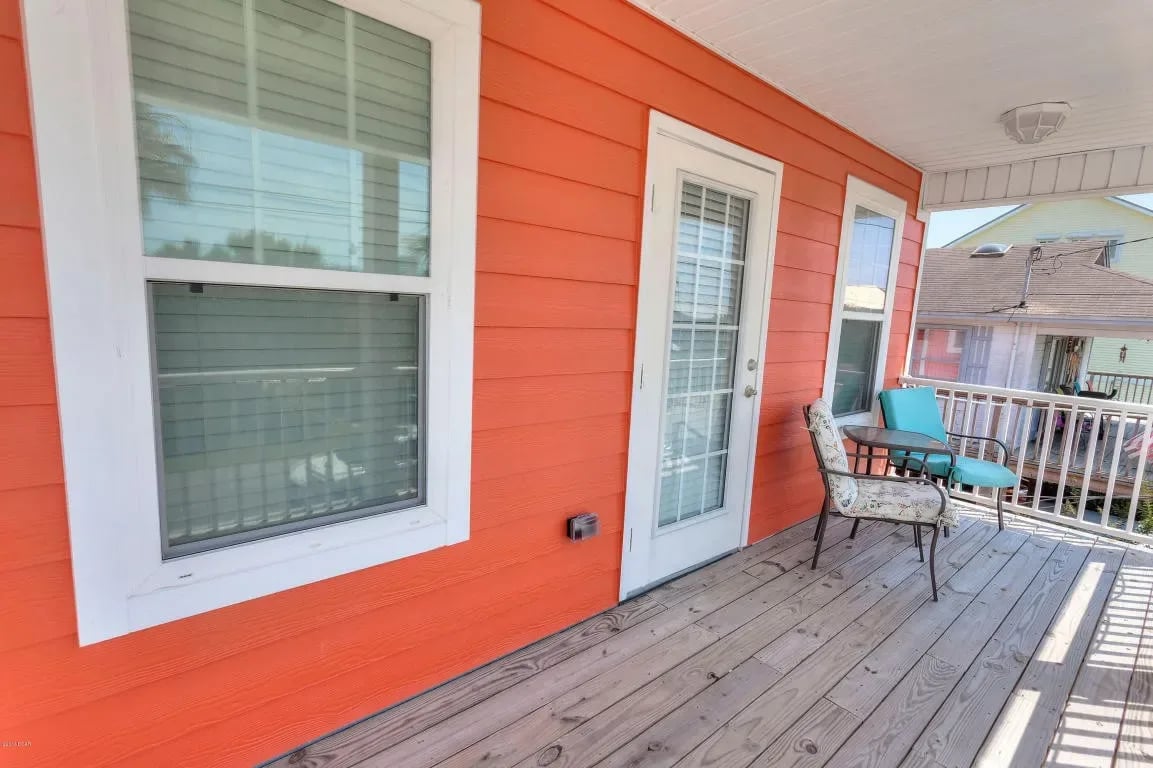 406 ALBATROSS Street