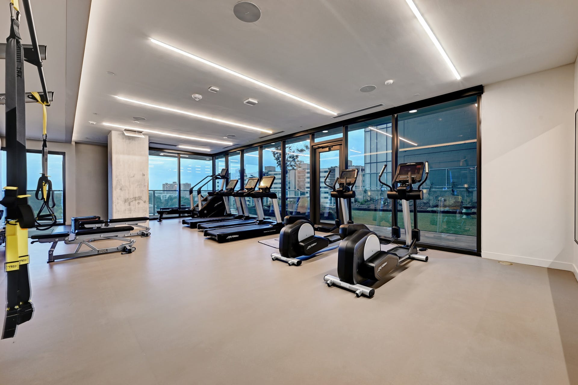 48 East Avenue #3201