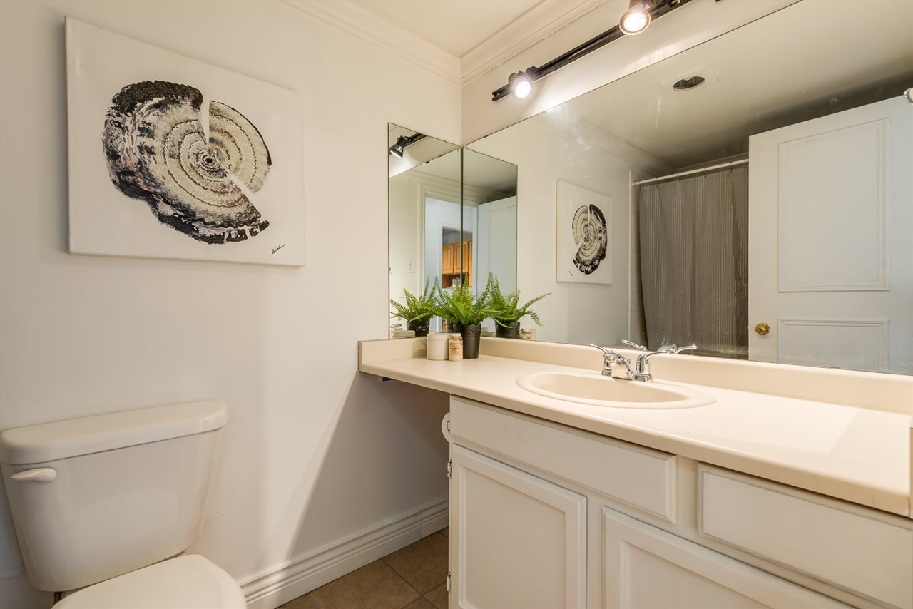 218-2366 Wall St