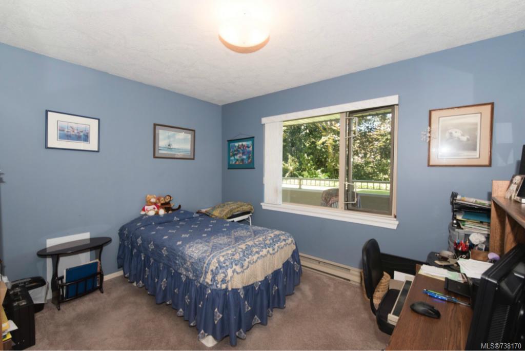 106-3880 Quadra St
