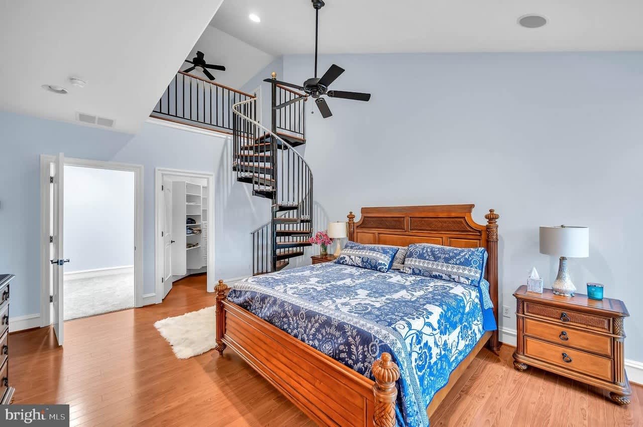 330 Serenity Ln