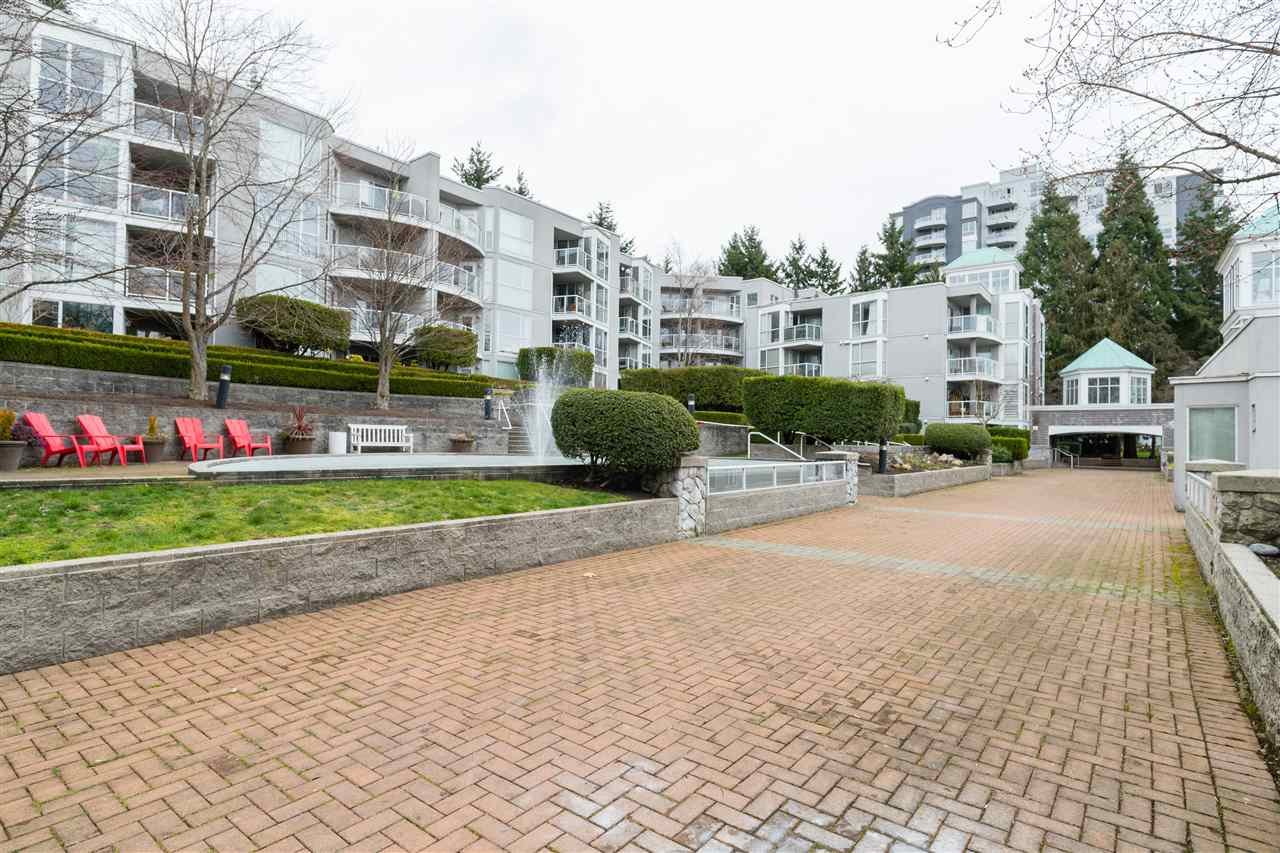 112-8460 Jellicoe St