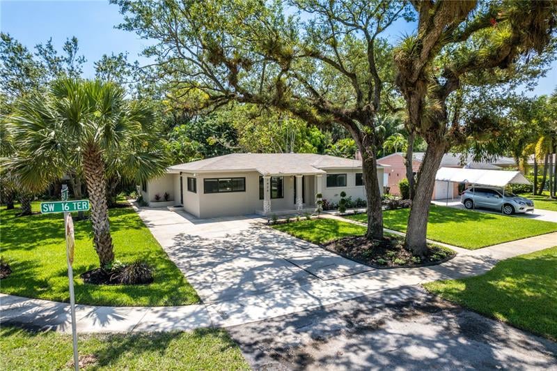 1426 SW 16th Ter