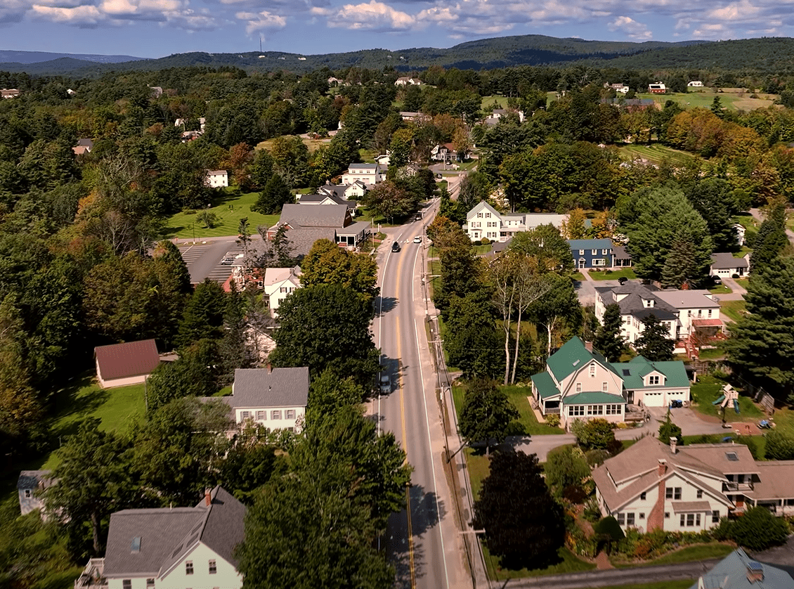 207 Main St, New London, NH 03257