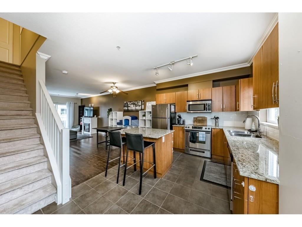 611-1661 Fraser Ave