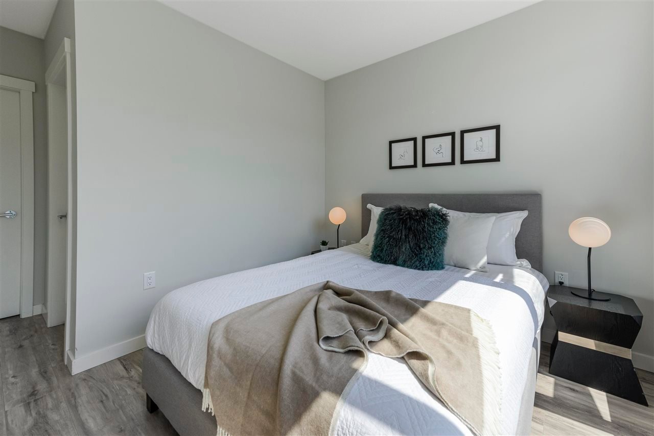 205-3281 E Kent Ave North Ave
