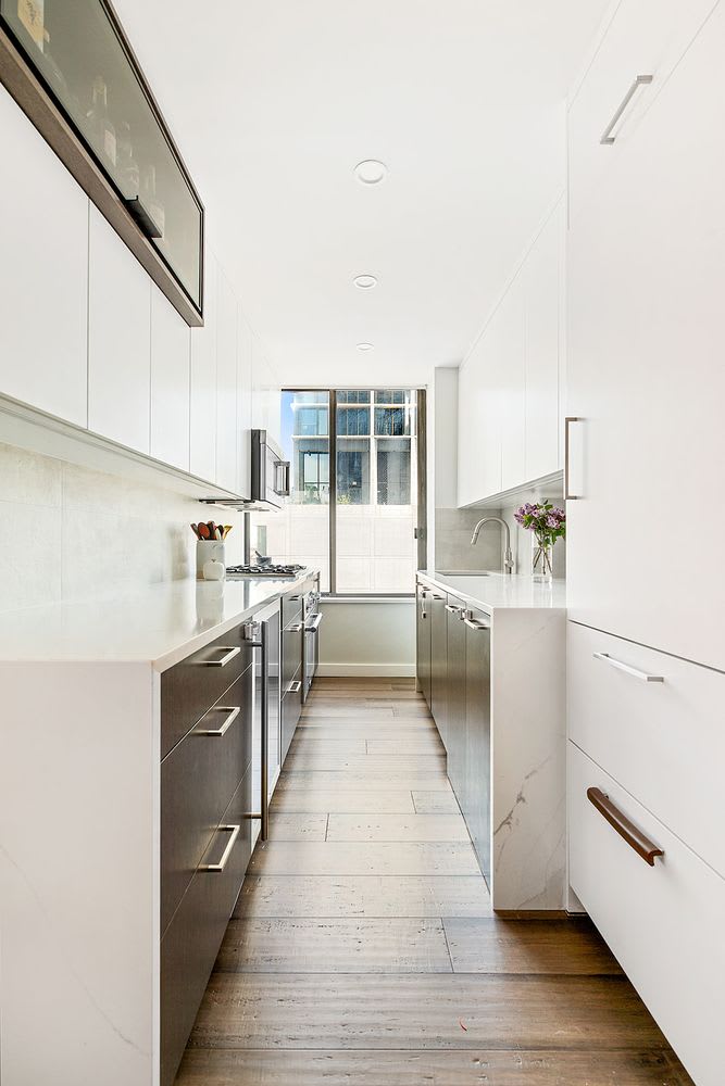 300 East 93rd Street Unit: 17-B