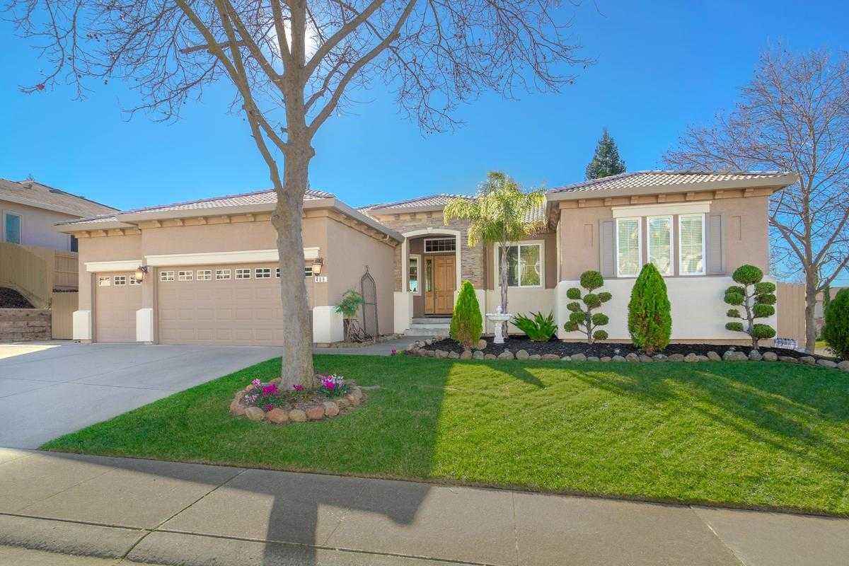 409 LISTOWE Drive