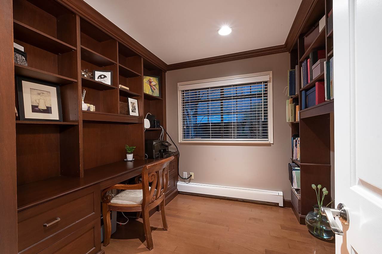 5467 Monte Bre Cres