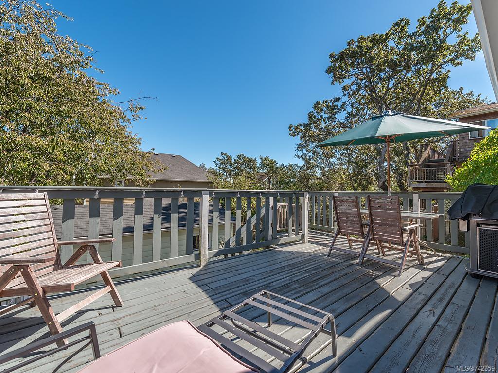 2665 Roseberry Ave