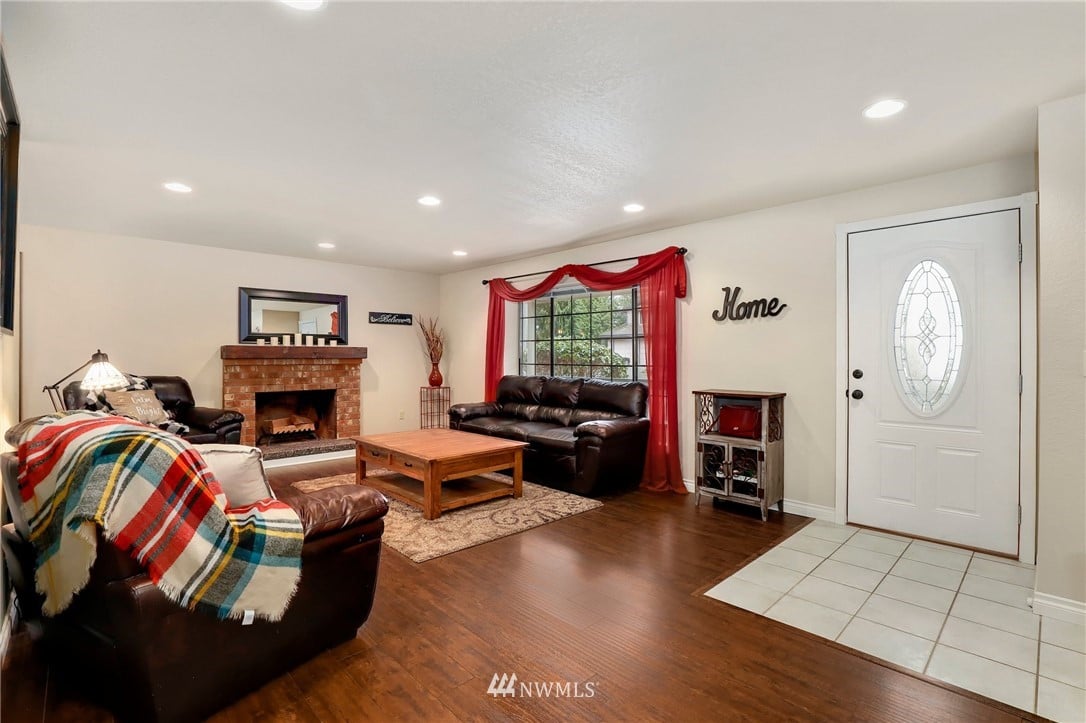 8102 24th Dr