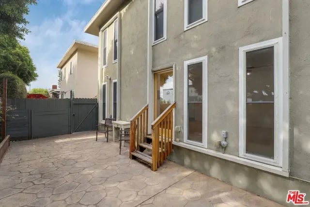 915 Marine St #1