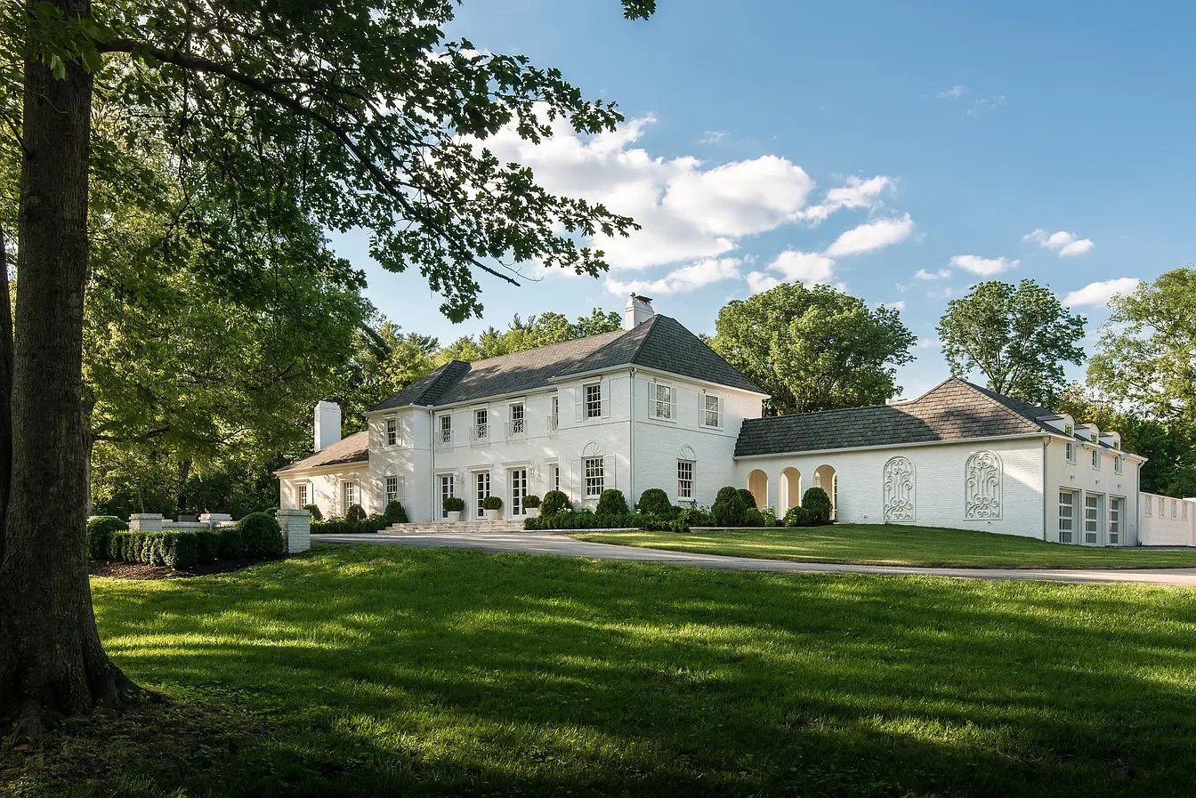 200 Hillwood Blvd
