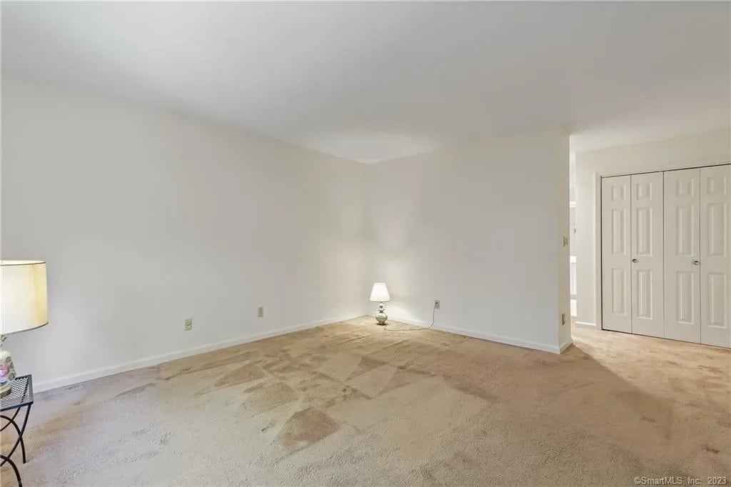 500 River Rd Apt 12