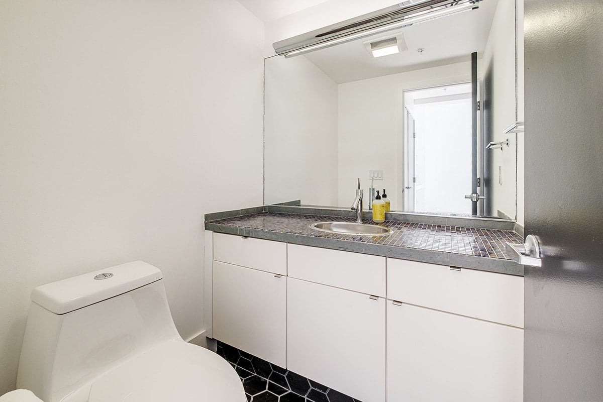 221 Clara St., #11