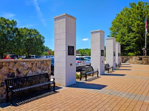 Monuments & Memorials Around Lake Norman