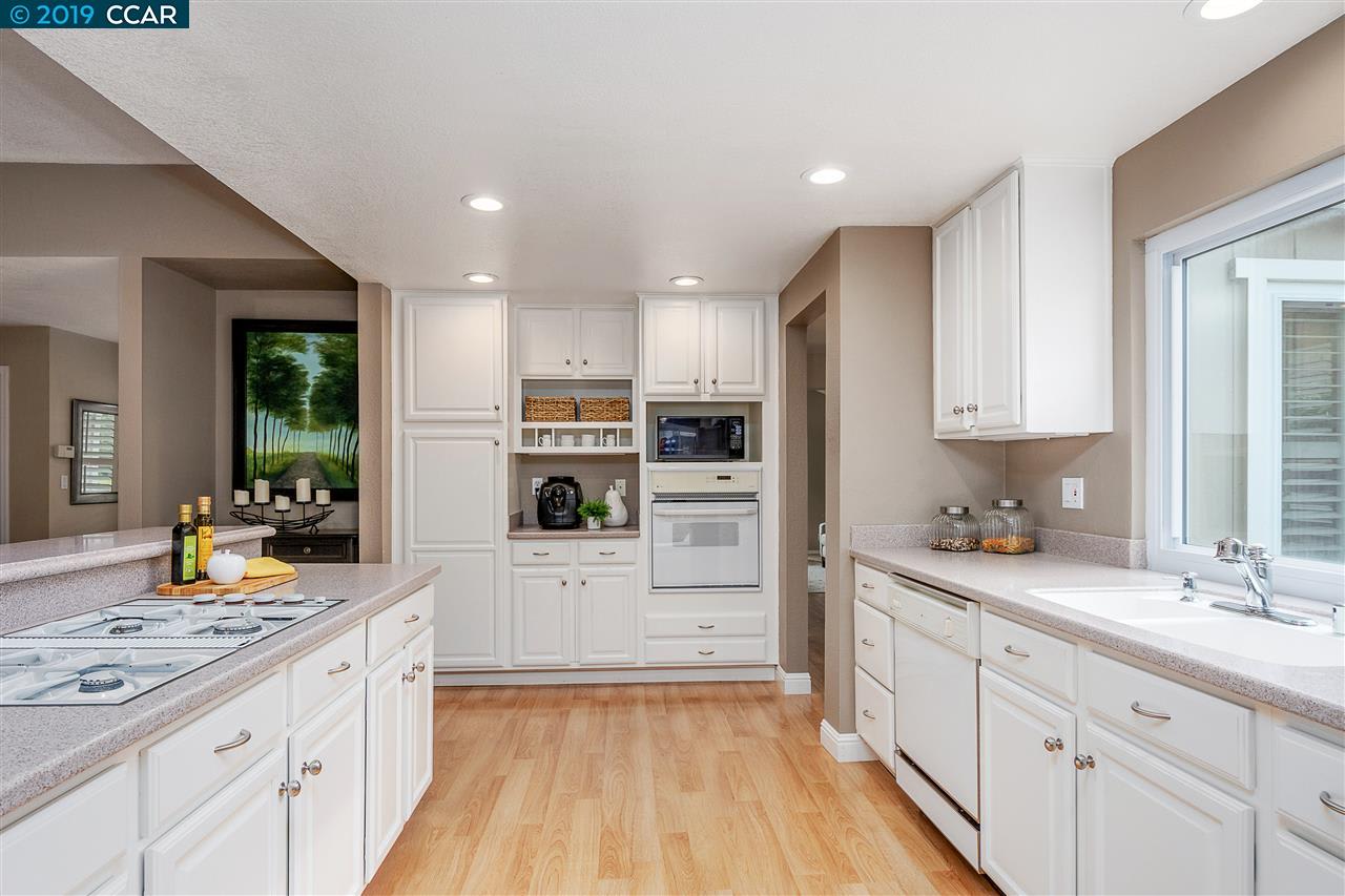 649 Adobe Dr