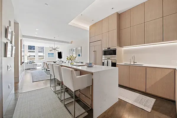 49 Chambers Street Unit: 7D