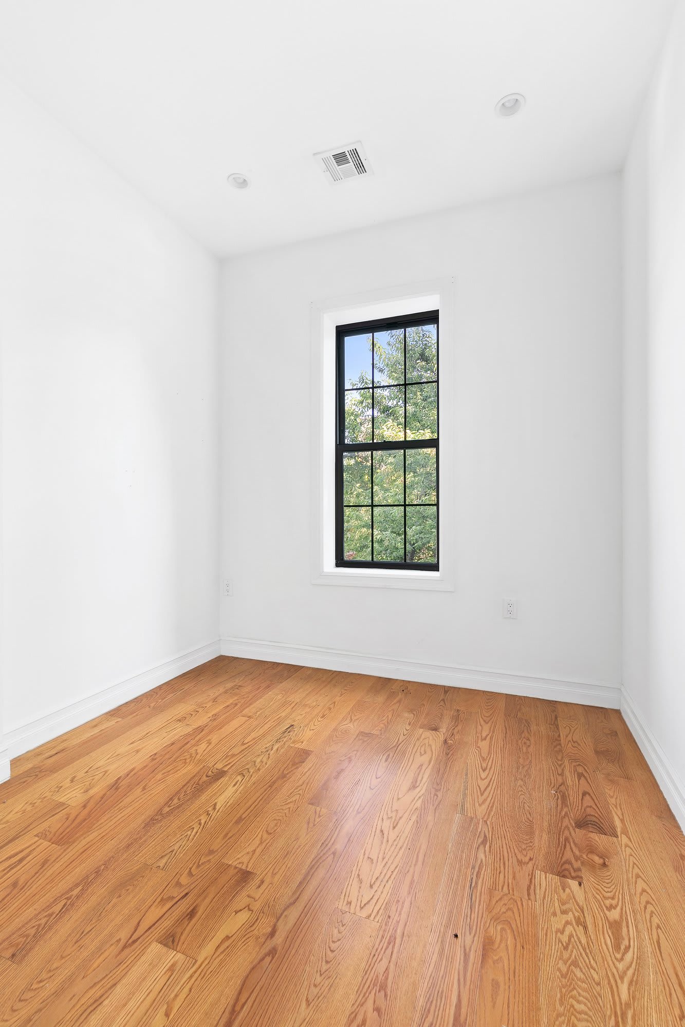 3121 Beverley Rd