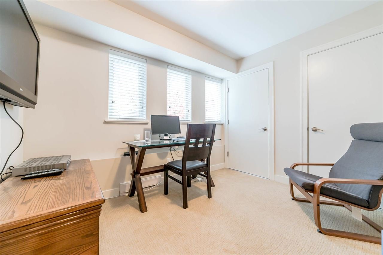 1-897 Premier St