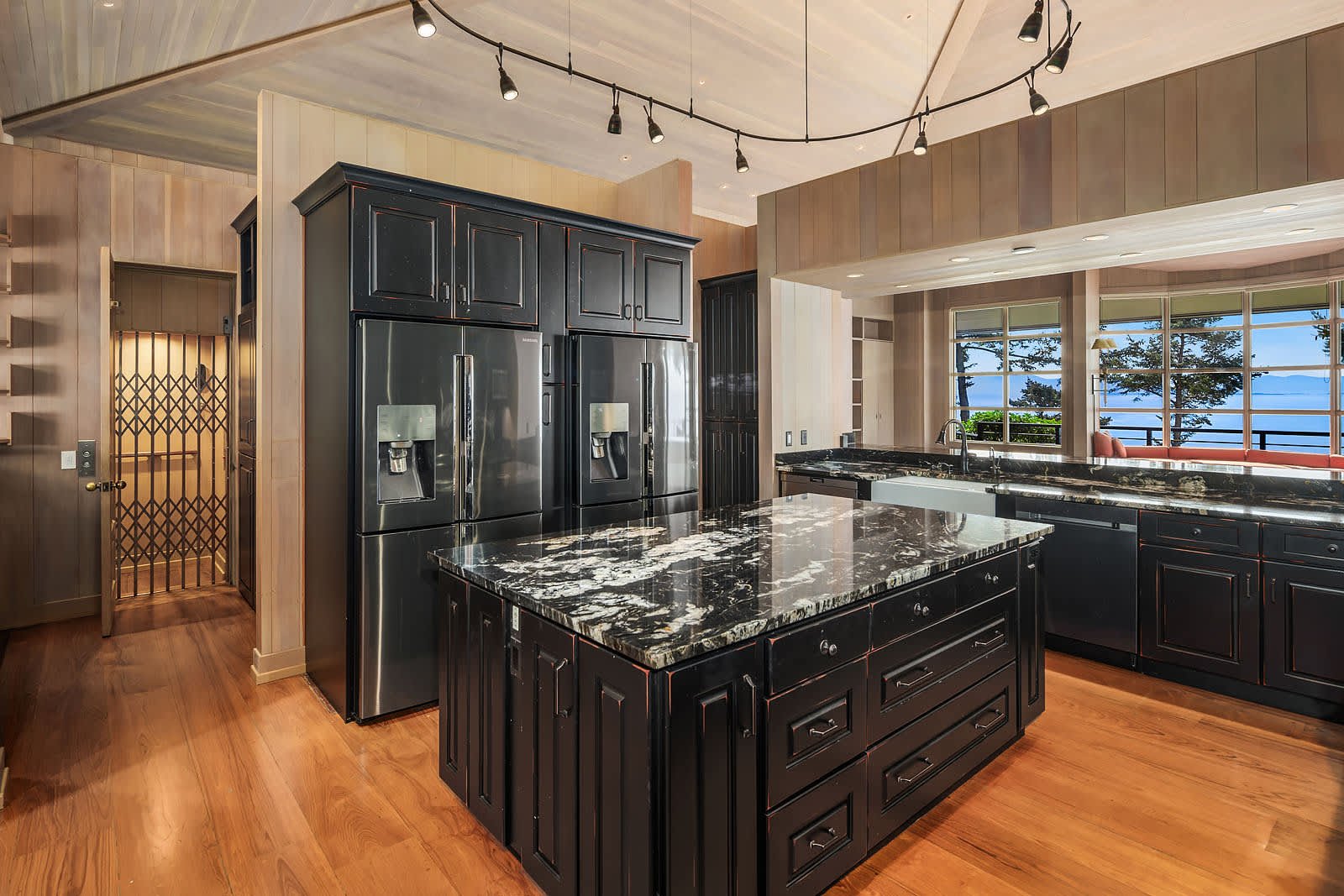 San Juan Island Estate - 723 Carefree Way - Friday Harbor