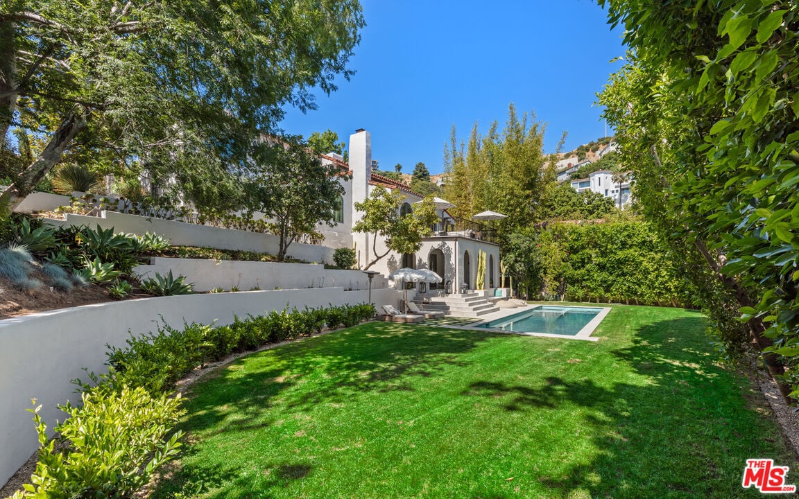 Stunning Sunset Strip Adjacent Spanish