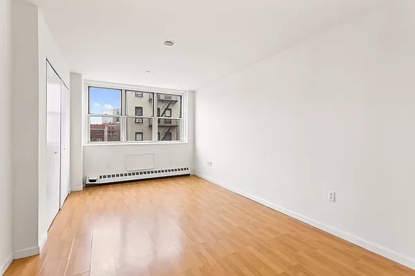 27-37 27th Street Unit: 1D