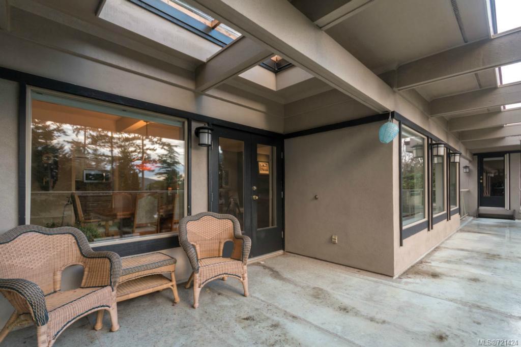 4656 Boulderwood Dr