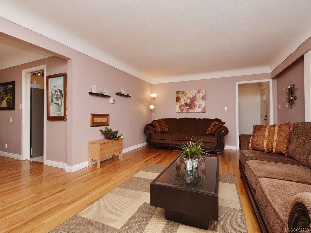 566 Ledsham Rd, Colwood