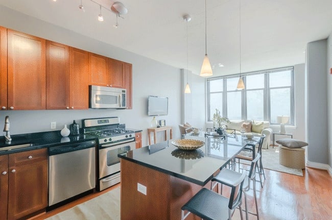 New Listing! 1 Bed | 1 Bath Condo With Garage Parking $425,000