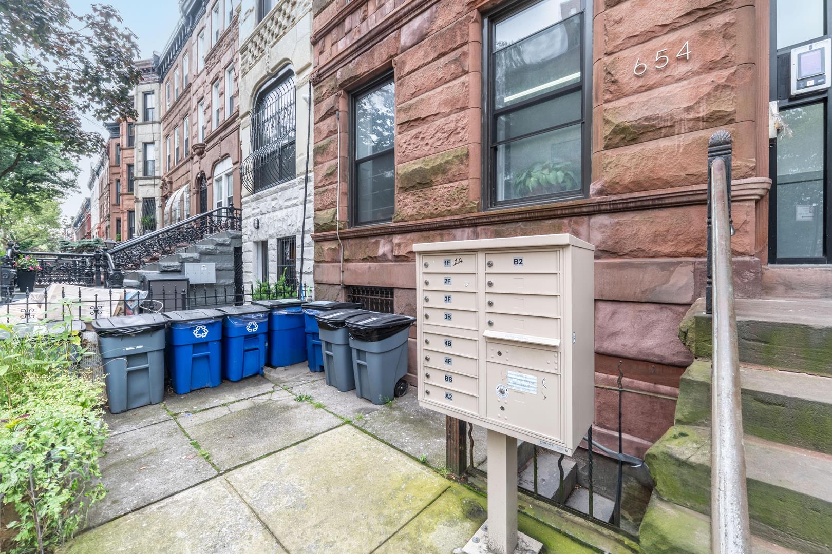 654 Putnam Avenue, Apt 2-F