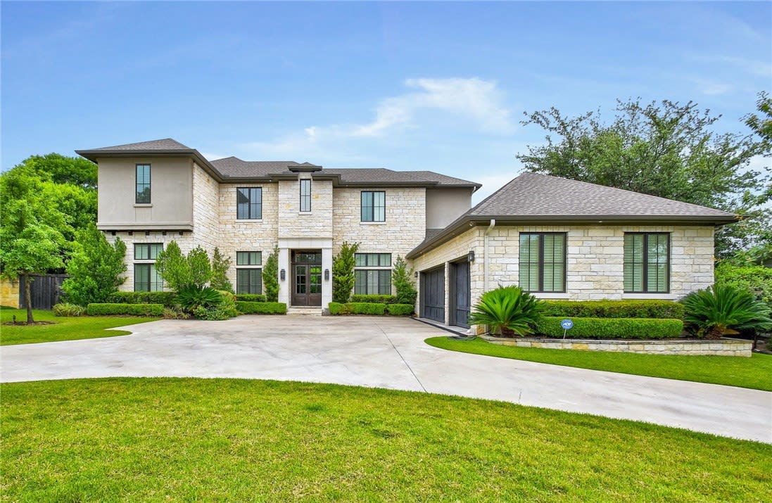 3209 Pickwick Ln