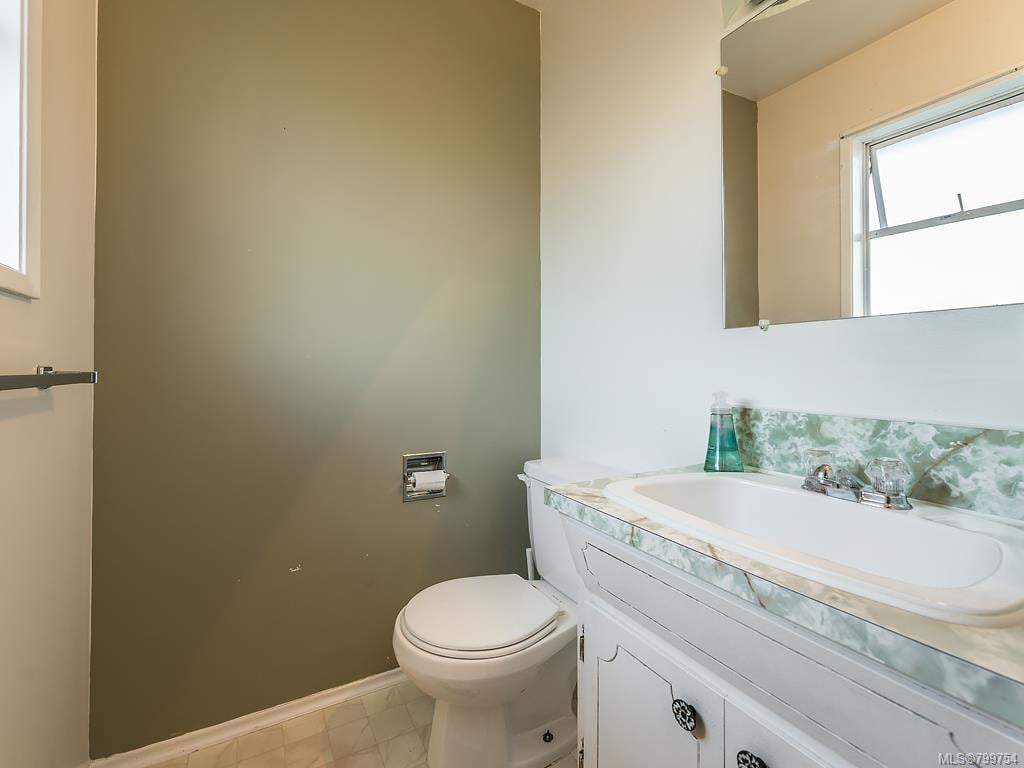3291 Megaw Pl, Saanich
