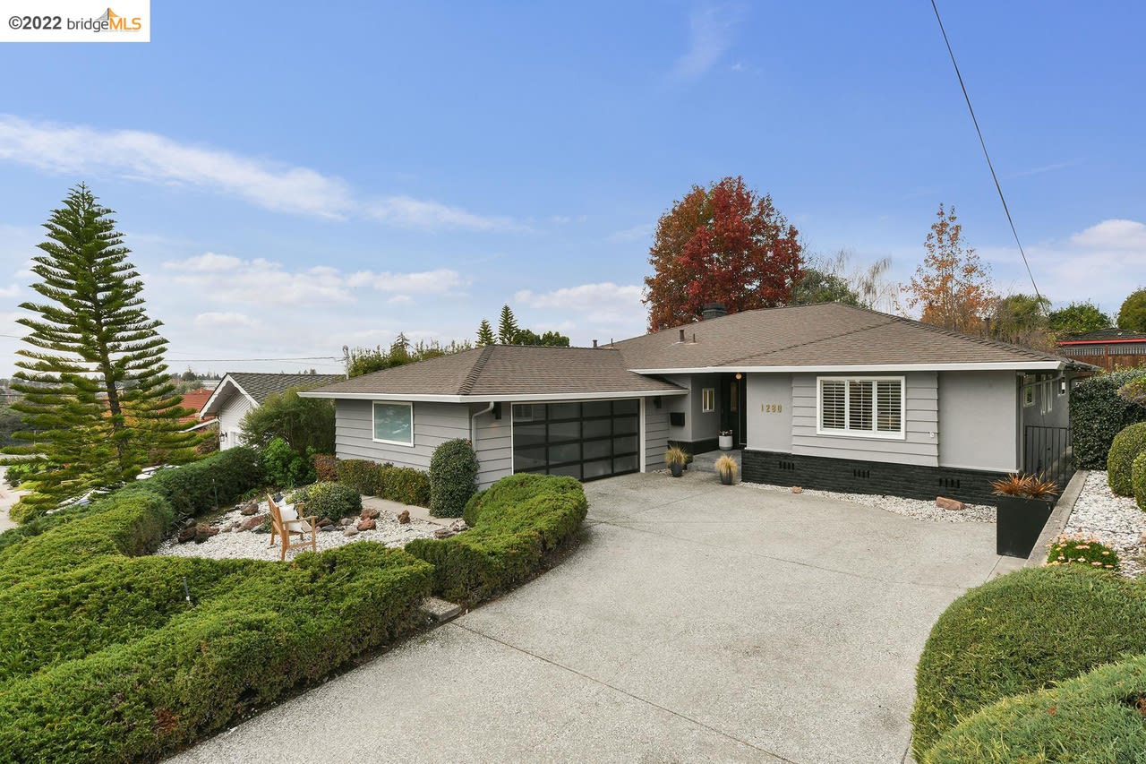 1280 Vistagrand Dr
